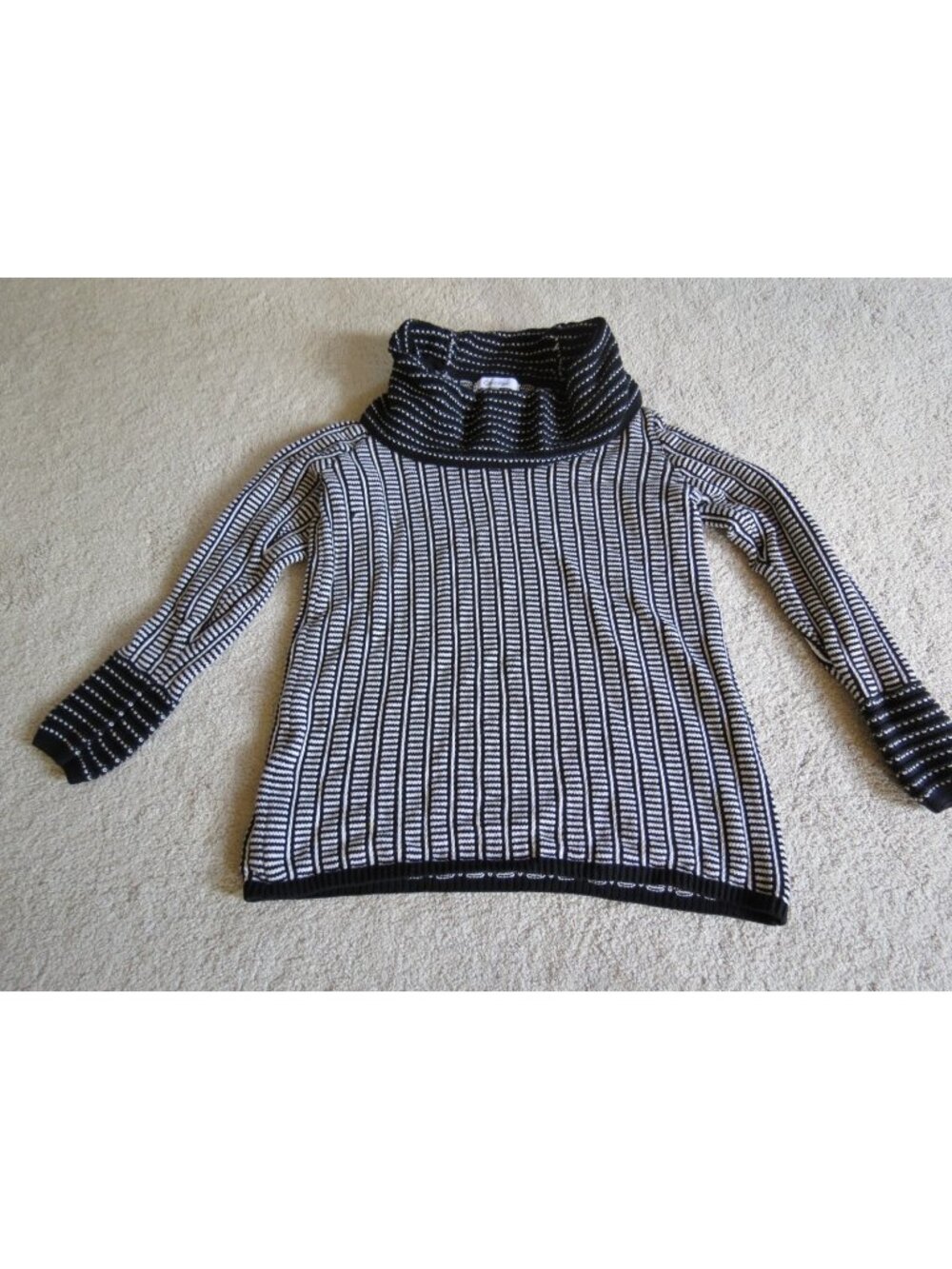 Women's Black White Calvin Klein Knit Sweater Size Small Cowl Neck y2k style
